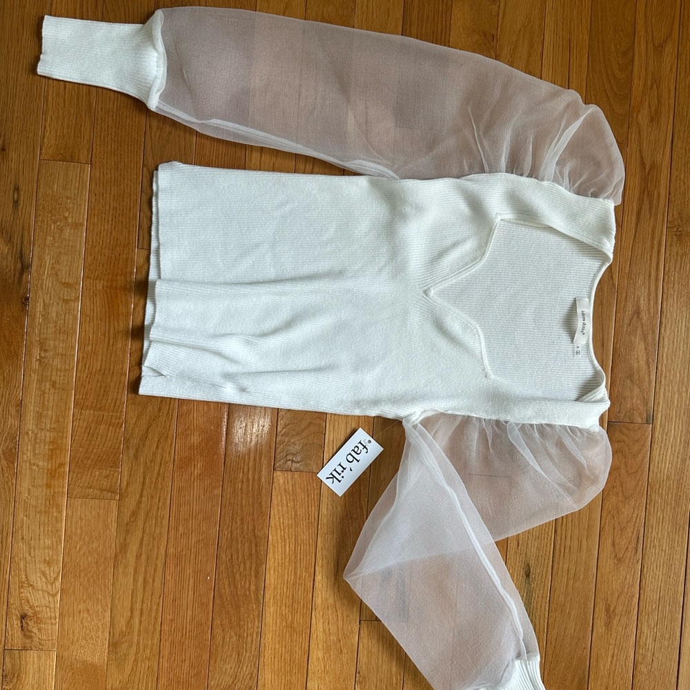 fab’rik x idem ditto White Haden Sheer Sleeve Top - NWT - Size Small